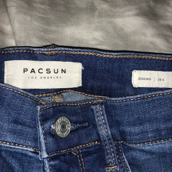 PacSun Ripped Jeans - Picture 3 of 3